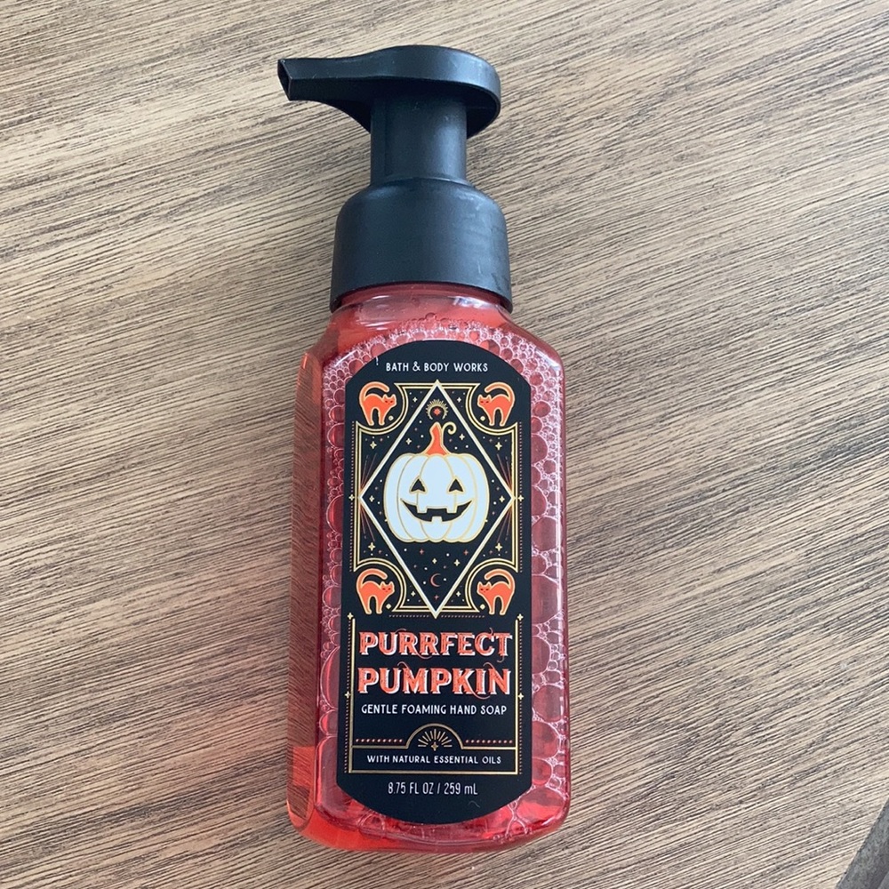 NEW Bath & Body Works Perfect Pumpkin Candle & Soap bundle - Picture 9 of 14